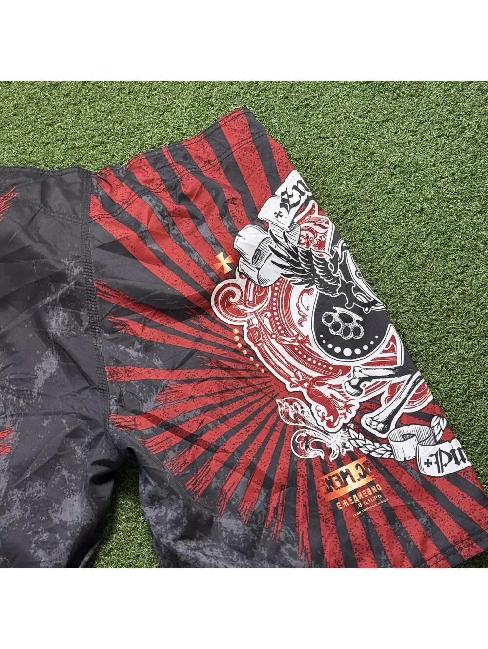 MMA Elite Shorts Men Large MMA Flame Skull Y2K Fighting Graphic Swim Trunks VTG